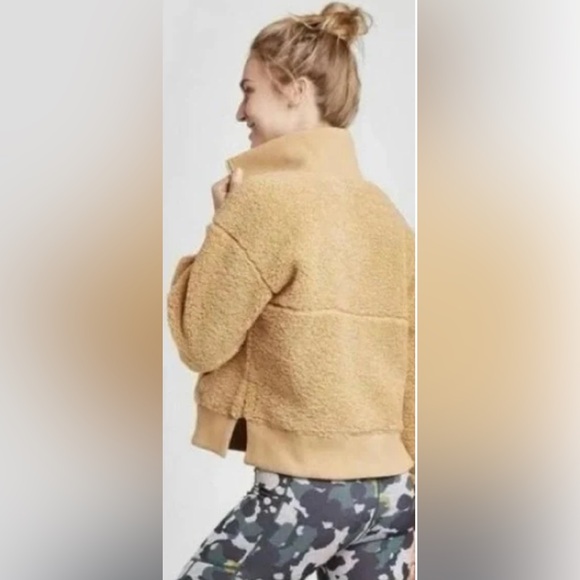 Joylab Sherpa Pullover - Picture 2 of 10